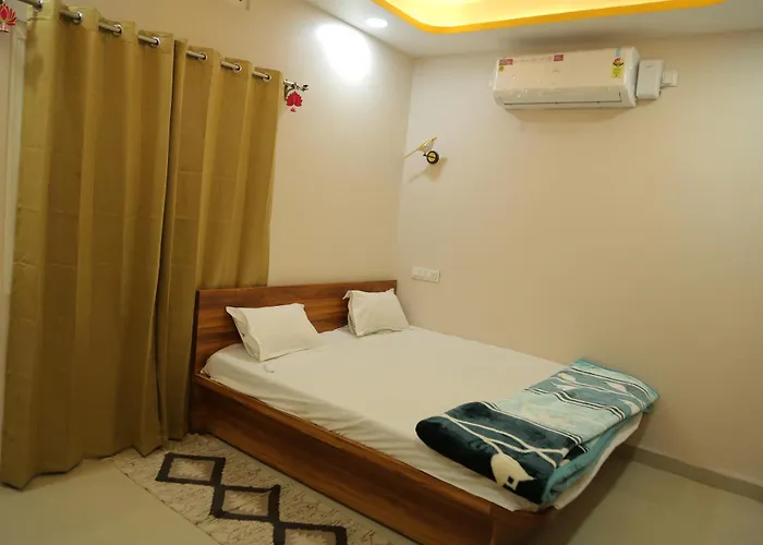 Param Shivaom Family Homestay